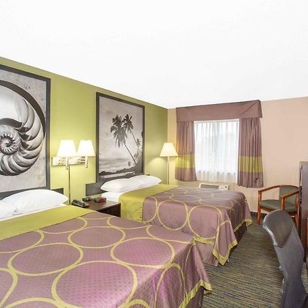 Super 8 By Wyndham Panama City Bagian luar foto
