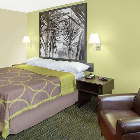 Super 8 By Wyndham Panama City Bagian luar foto