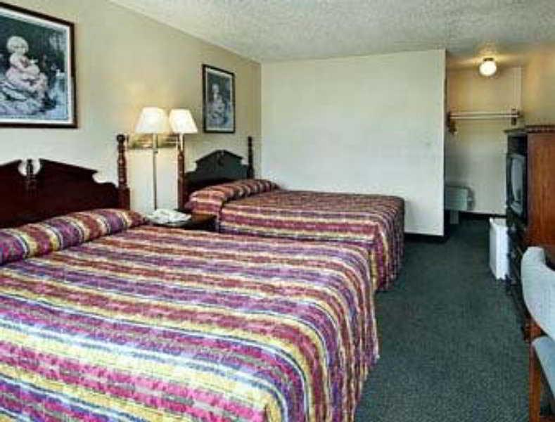 Super 8 By Wyndham Panama City Ruang foto
