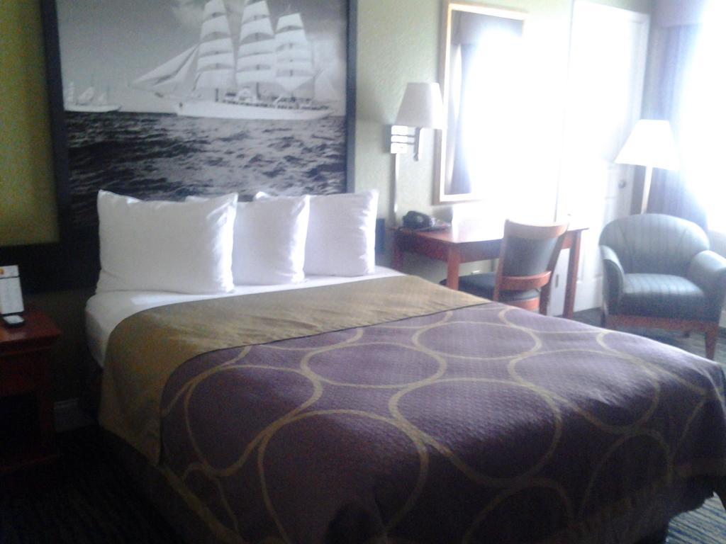 Super 8 By Wyndham Panama City Bagian luar foto