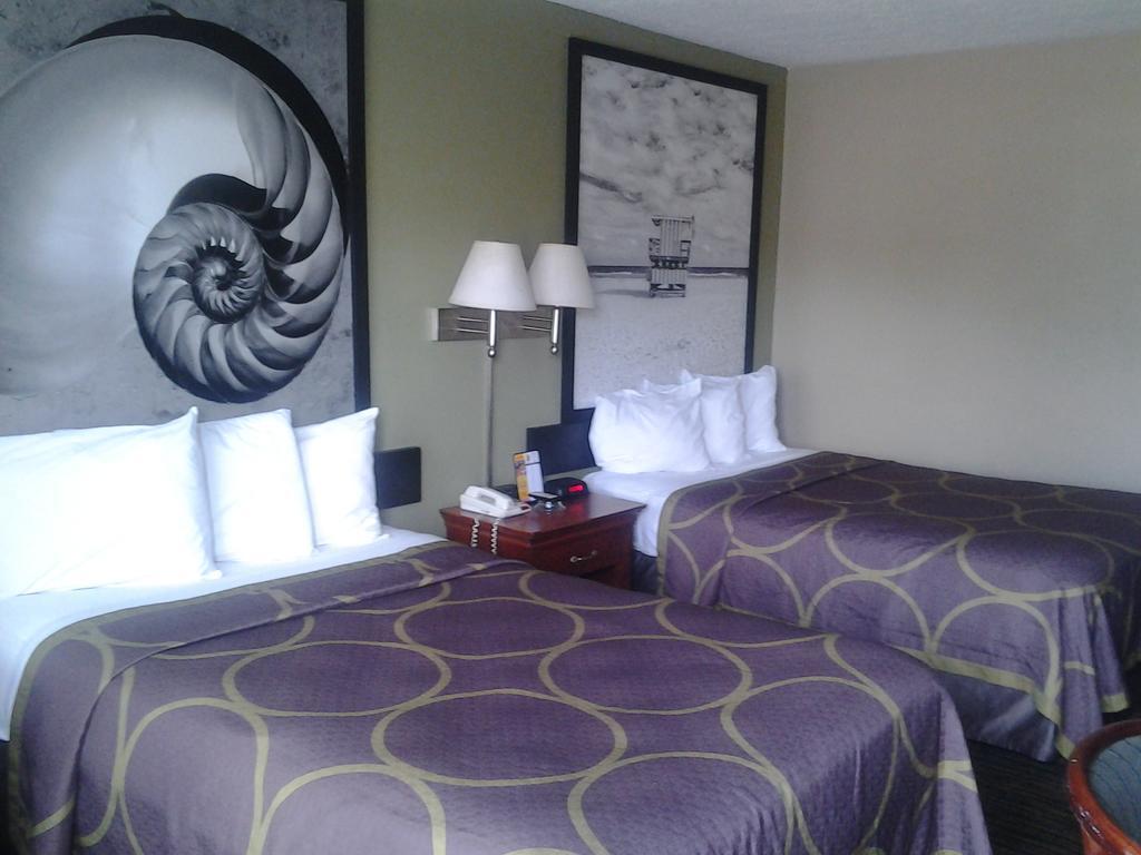 Super 8 By Wyndham Panama City Bagian luar foto
