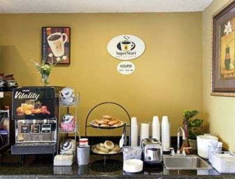 Super 8 By Wyndham Panama City Bagian luar foto