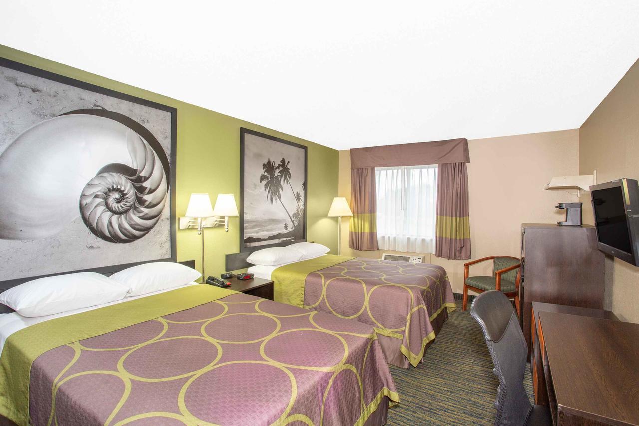 Super 8 By Wyndham Panama City Bagian luar foto