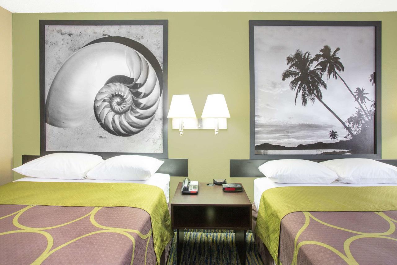 Super 8 By Wyndham Panama City Bagian luar foto