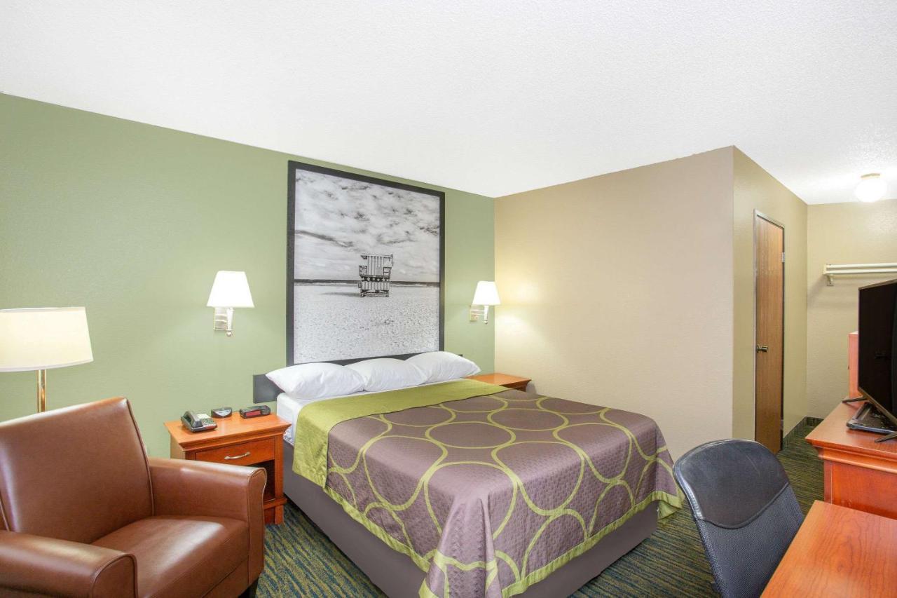 Super 8 By Wyndham Panama City Bagian luar foto